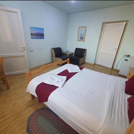 Kesabella Touristic House Bed & Breakfast P'arak'ar Екстериор снимка